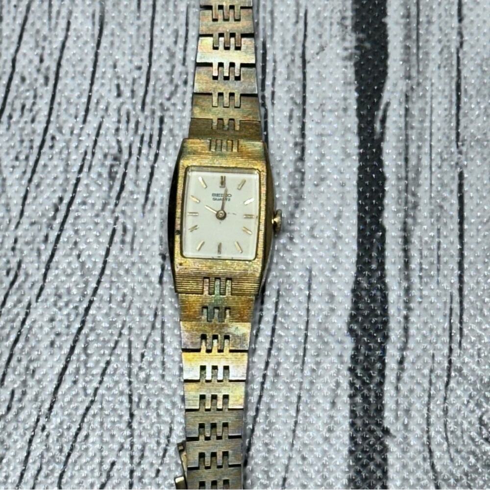 Vintage Gold Tone Women’s Seiko Watch